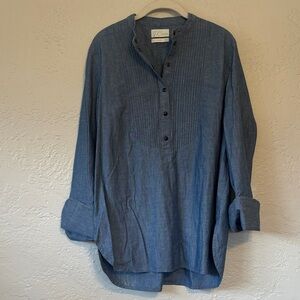 J Crew Chambray denim Tuxedo style Snap Front 100% Cotton Tunic Shirt M